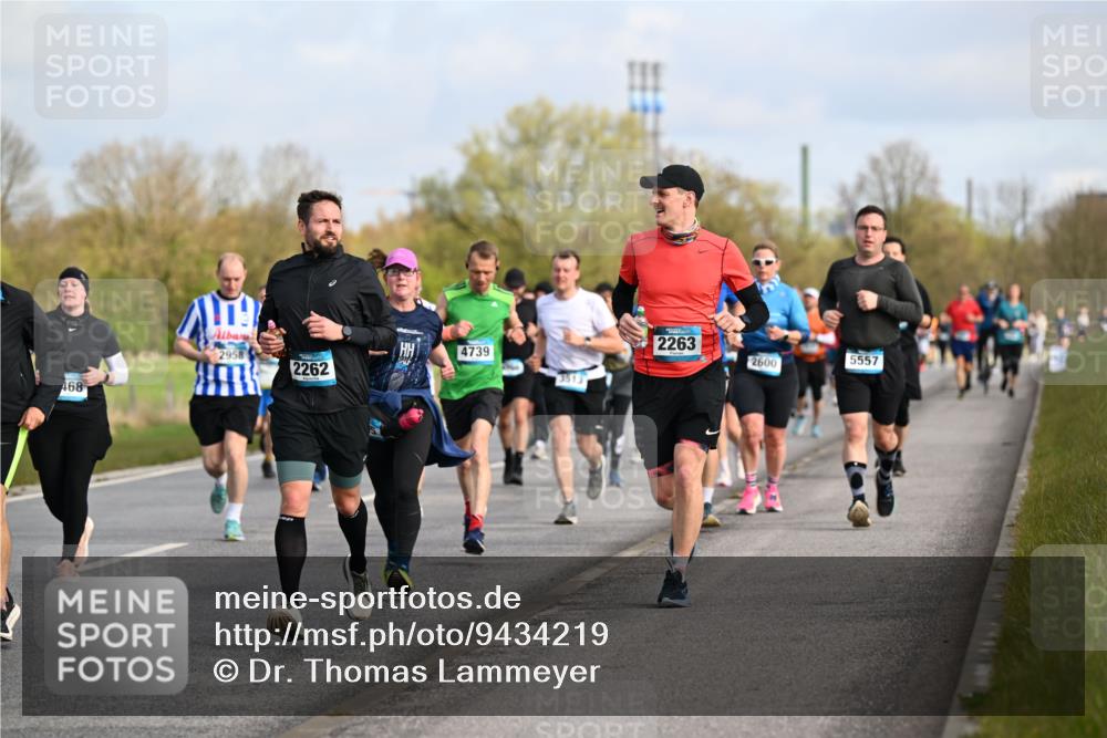 12.04.2026 - 45. Internationalen Wilhelmsburger Insellauf Dr. Thomas Lammeyer http://msf.ph/oto/9434219 12.04.2026 09:20:31 Laufen 468, 2958, 4739, 2262, 3513, 2263, 2600, 5557 meine-sportfotos.de