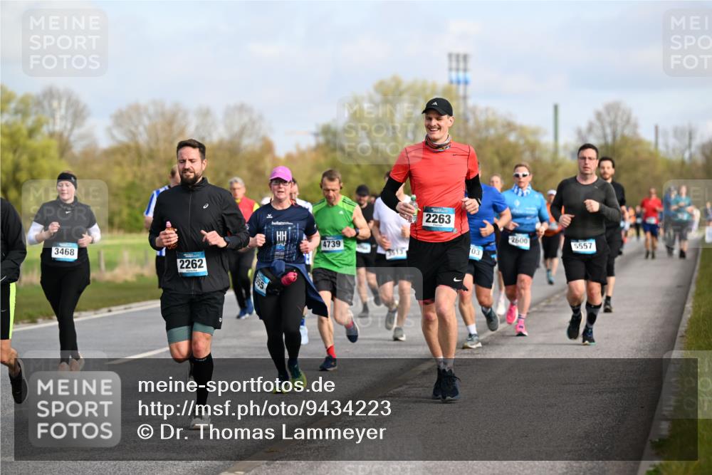 12.04.2026 - 45. Internationalen Wilhelmsburger Insellauf Dr. Thomas Lammeyer http://msf.ph/oto/9434223 12.04.2026 09:20:32 Laufen 3468, 2262, 255, 4739, 2263, 03, 2600, 5557 meine-sportfotos.de
