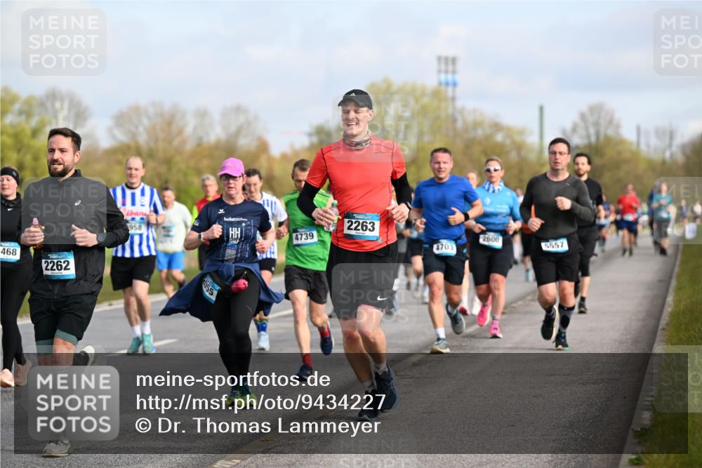 12.04.2026 - 45. Internationalen Wilhelmsburger Insellauf Dr. Thomas Lammeyer http://msf.ph/oto/9434227 12.04.2026 09:20:32 Laufen 468, 2262, 958, 055, 2263, 4739, 2600, 4703, 5557 meine-sportfotos.de