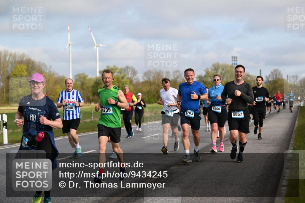 12.04.2026 - 45. Internationalen Wilhelmsburger Insellauf Dr. Thomas Lammeyer http://msf.ph/oto/9434245 12.04.2026 09:20:35 Laufen 2958, 4739, 3513, 4703, 2600, 5557, 4602 meine-sportfotos.de