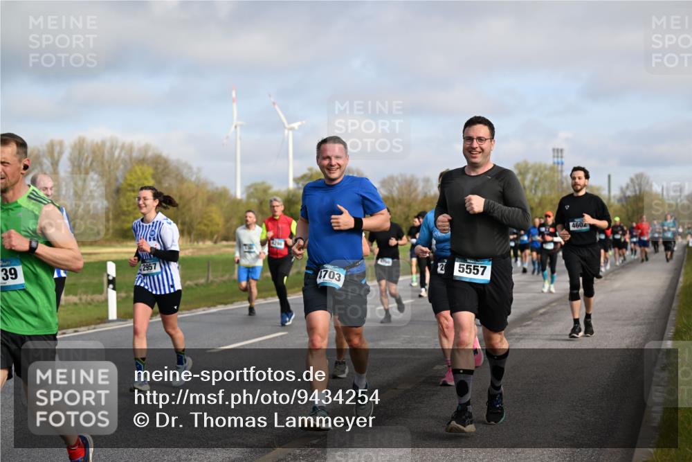 12.04.2026 - 45. Internationalen Wilhelmsburger Insellauf Dr. Thomas Lammeyer http://msf.ph/oto/9434254 12.04.2026 09:20:37 Laufen 2957, 1703, 39, 25557, 4602 meine-sportfotos.de