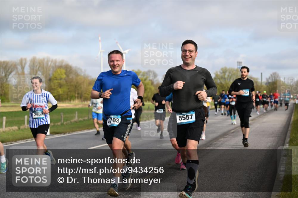 12.04.2026 - 45. Internationalen Wilhelmsburger Insellauf Dr. Thomas Lammeyer http://msf.ph/oto/9434256 12.04.2026 09:20:37 Laufen 2957, 4703, 5557, 02 meine-sportfotos.de