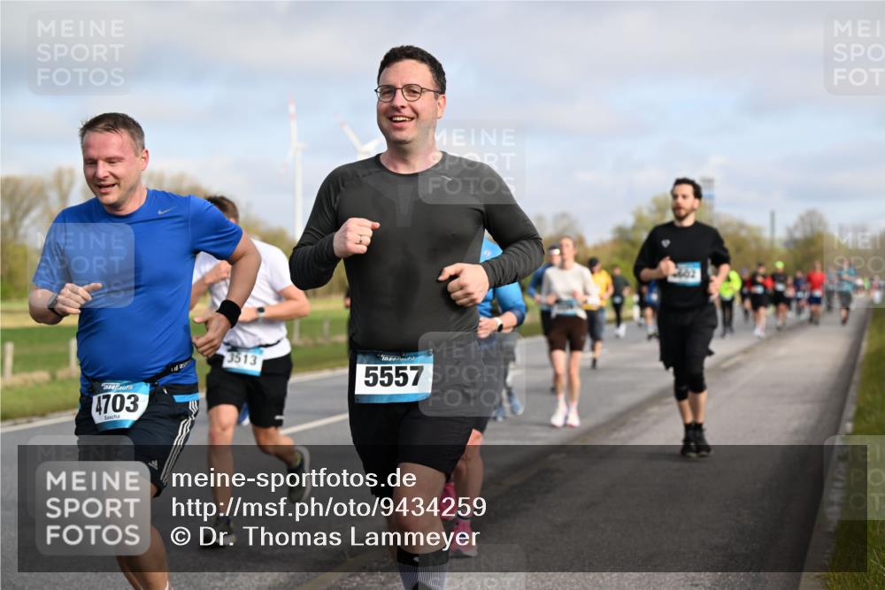 12.04.2026 - 45. Internationalen Wilhelmsburger Insellauf Dr. Thomas Lammeyer http://msf.ph/oto/9434259 12.04.2026 09:20:38 Laufen 4703, 3513, 5557 meine-sportfotos.de