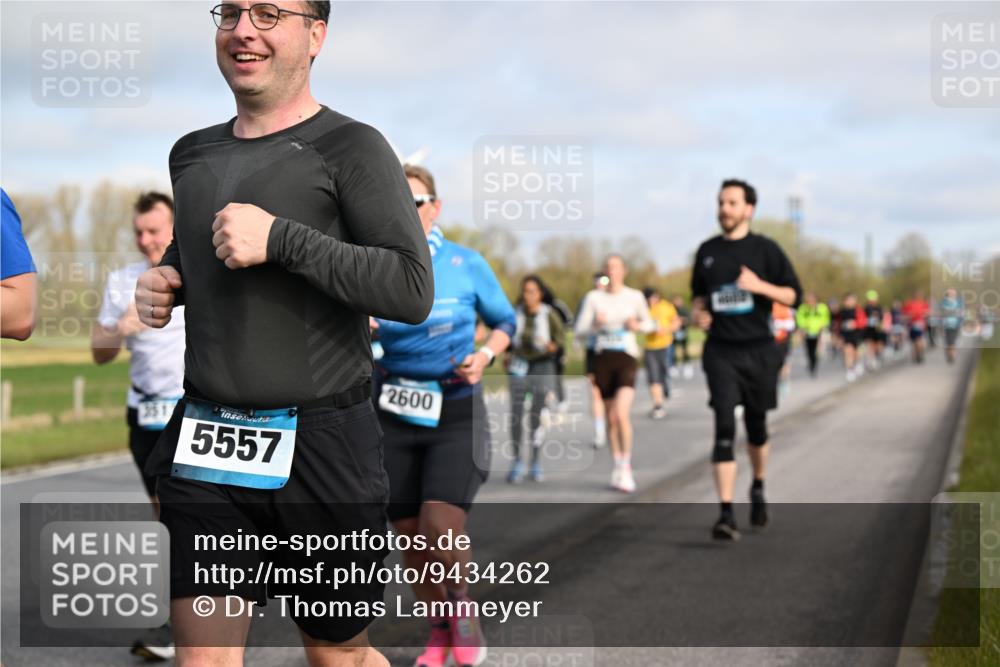12.04.2026 - 45. Internationalen Wilhelmsburger Insellauf Dr. Thomas Lammeyer http://msf.ph/oto/9434262 12.04.2026 09:20:38 Laufen 351, 5557, 2600 meine-sportfotos.de