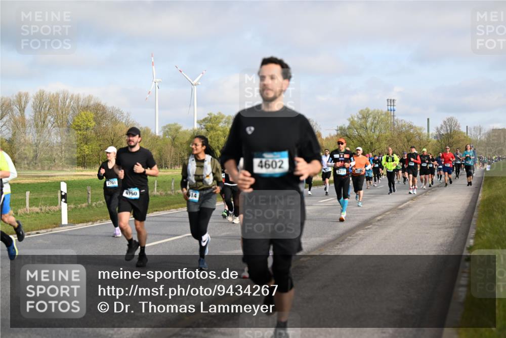 12.04.2026 - 45. Internationalen Wilhelmsburger Insellauf Dr. Thomas Lammeyer http://msf.ph/oto/9434267 12.04.2026 09:20:39 Laufen 2701, 4750, 14, 4602, 5775 meine-sportfotos.de
