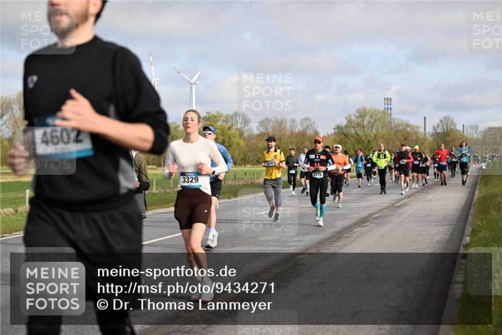 12.04.2026 - 45. Internationalen Wilhelmsburger Insellauf Dr. Thomas Lammeyer http://msf.ph/oto/9434271 12.04.2026 09:20:40 Laufen 4602, 3329, 3419, 26, 12, 5775 meine-sportfotos.de