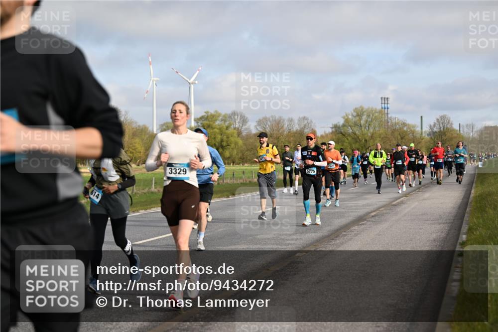 12.04.2026 - 45. Internationalen Wilhelmsburger Insellauf Dr. Thomas Lammeyer http://msf.ph/oto/9434272 12.04.2026 09:20:40 Laufen 614, 3329, 341, 5775, 2530 meine-sportfotos.de