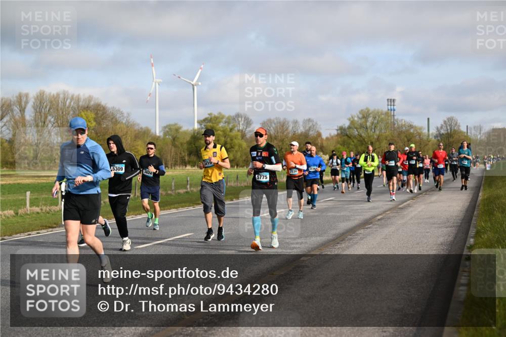 12.04.2026 - 45. Internationalen Wilhelmsburger Insellauf Dr. Thomas Lammeyer http://msf.ph/oto/9434280 12.04.2026 09:20:42 Laufen 5309, 3624, 3419, 5775, 2530 meine-sportfotos.de