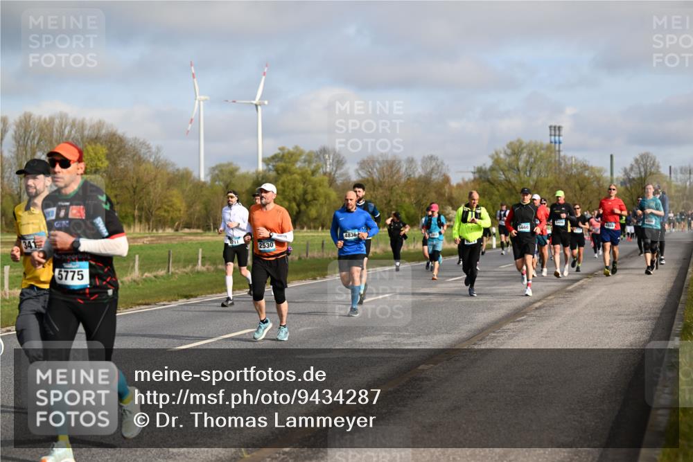 12.04.2026 - 45. Internationalen Wilhelmsburger Insellauf Dr. Thomas Lammeyer http://msf.ph/oto/9434287 12.04.2026 09:20:44 Laufen 341, 5775, 4836, 5660, 2530, 5406 meine-sportfotos.de