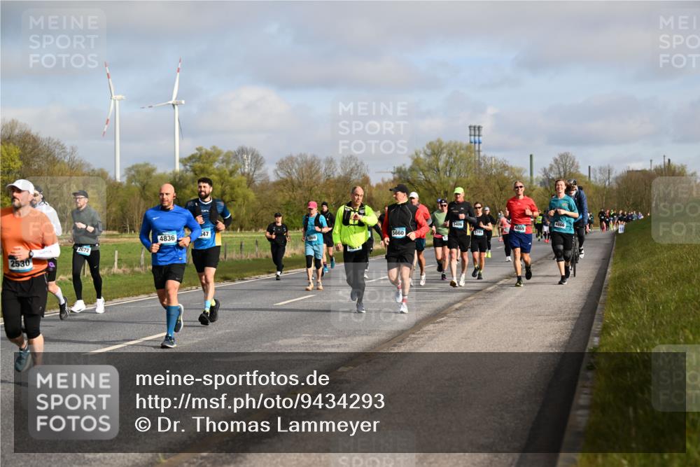 12.04.2026 - 45. Internationalen Wilhelmsburger Insellauf Dr. Thomas Lammeyer http://msf.ph/oto/9434293 12.04.2026 09:20:46 Laufen 2672, 2530, 4836, 5406, 47, 5660, 5789, 4865 meine-sportfotos.de