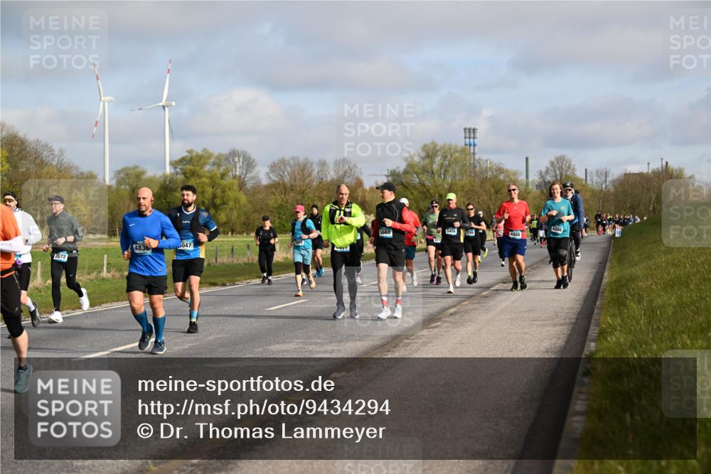 12.04.2026 - 45. Internationalen Wilhelmsburger Insellauf Dr. Thomas Lammeyer http://msf.ph/oto/9434294 12.04.2026 09:20:46 Laufen 5660, 5406, 4866, 4865, 4836, 047, 2672 meine-sportfotos.de