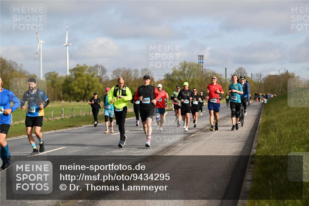 12.04.2026 - 45. Internationalen Wilhelmsburger Insellauf Dr. Thomas Lammeyer http://msf.ph/oto/9434295 12.04.2026 09:20:47 Laufen 5660, 5047, 2869, 5789, 4865, 4866 meine-sportfotos.de