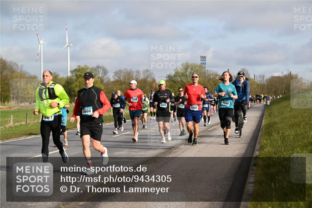 12.04.2026 - 45. Internationalen Wilhelmsburger Insellauf Dr. Thomas Lammeyer http://msf.ph/oto/9434305 12.04.2026 09:20:49 Laufen 5317, 5660, 5508, 4866, 4277, 5406, 5789, 4865 meine-sportfotos.de