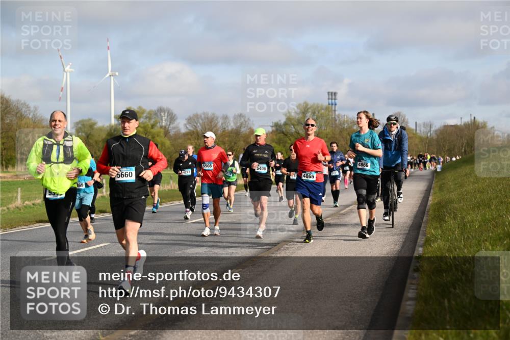 12.04.2026 - 45. Internationalen Wilhelmsburger Insellauf Dr. Thomas Lammeyer http://msf.ph/oto/9434307 12.04.2026 09:20:49 Laufen 5508, 4866, 5406, 5660, 4277, 2231, 4865, 869 meine-sportfotos.de