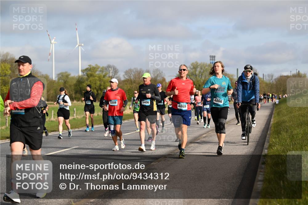 12.04.2026 - 45. Internationalen Wilhelmsburger Insellauf Dr. Thomas Lammeyer http://msf.ph/oto/9434312 12.04.2026 09:20:50 Laufen 3635, 5508, 5406, 4865, 283, 2231, 4866 meine-sportfotos.de
