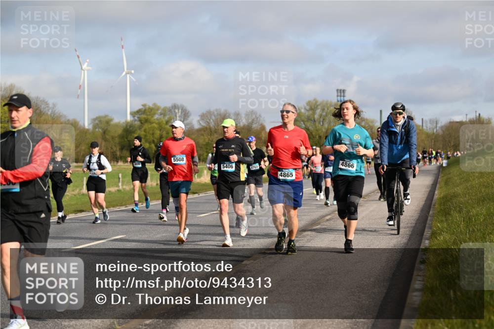 12.04.2026 - 45. Internationalen Wilhelmsburger Insellauf Dr. Thomas Lammeyer http://msf.ph/oto/9434313 12.04.2026 09:20:50 Laufen 5508, 275406, 4768, 2655, 4865, 2231, 4866 meine-sportfotos.de