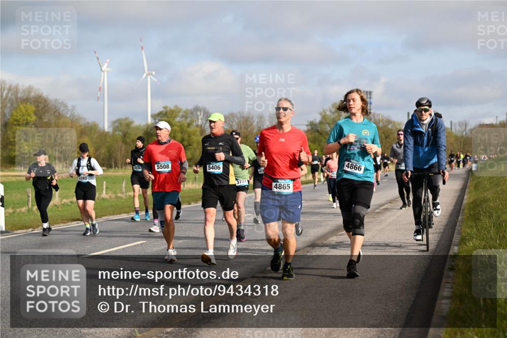 12.04.2026 - 45. Internationalen Wilhelmsburger Insellauf Dr. Thomas Lammeyer http://msf.ph/oto/9434318 12.04.2026 09:20:51 Laufen 3635, 5508, 5406, 2283, 3727, 47, 4865, 4866 meine-sportfotos.de
