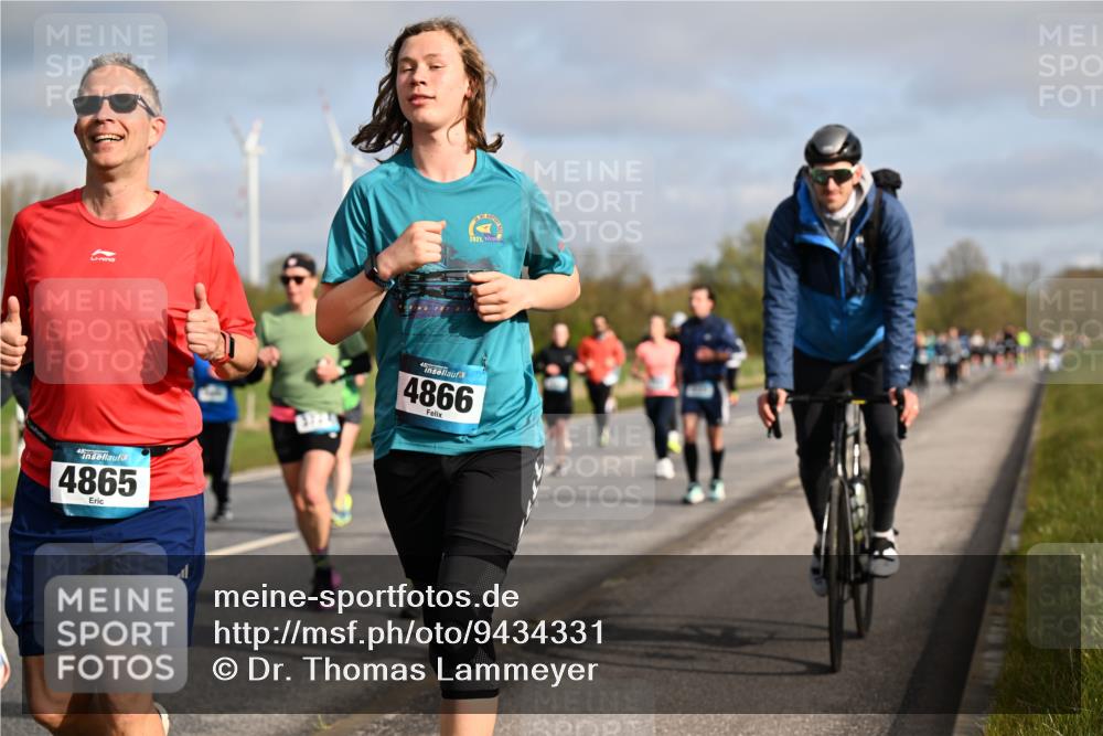 12.04.2026 - 45. Internationalen Wilhelmsburger Insellauf Dr. Thomas Lammeyer http://msf.ph/oto/9434331 12.04.2026 09:20:53 Laufen 4865, 2021, 45, 4866 meine-sportfotos.de