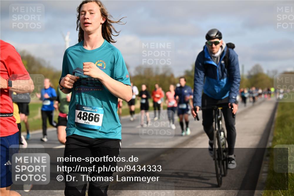12.04.2026 - 45. Internationalen Wilhelmsburger Insellauf Dr. Thomas Lammeyer http://msf.ph/oto/9434333 12.04.2026 09:20:53 Laufen 707, 4866 meine-sportfotos.de