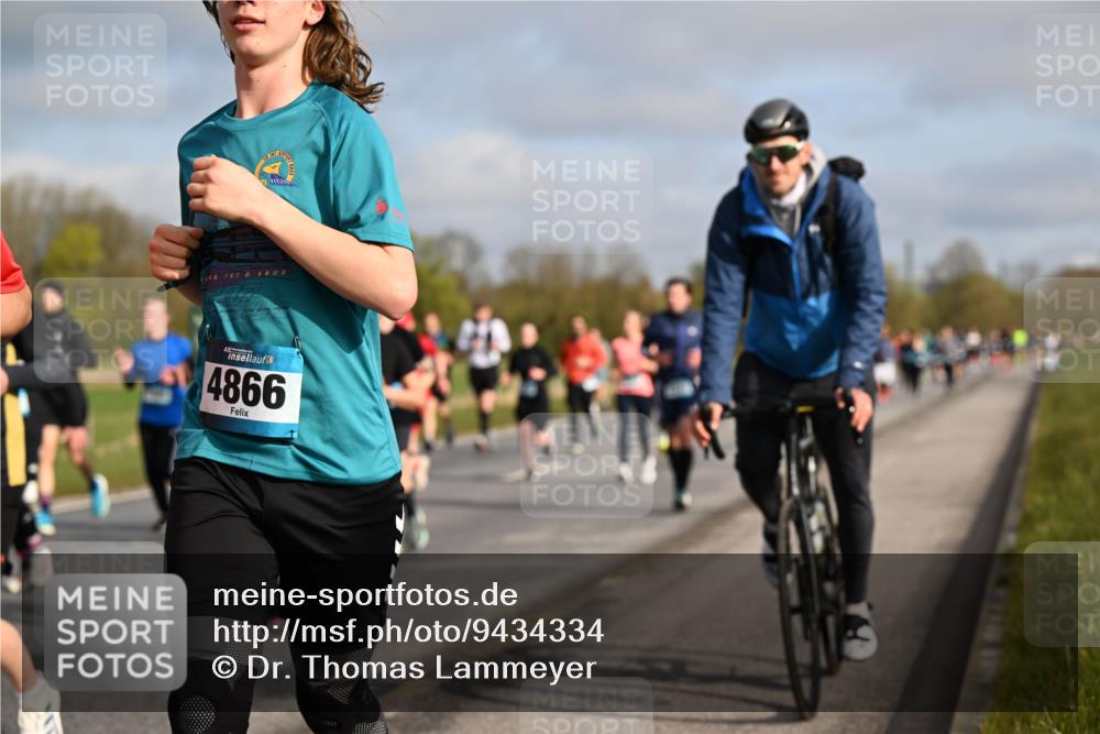 12.04.2026 - 45. Internationalen Wilhelmsburger Insellauf Dr. Thomas Lammeyer http://msf.ph/oto/9434334 12.04.2026 09:20:53 Laufen 707, 45, 4866 meine-sportfotos.de
