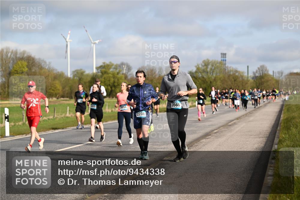 12.04.2026 - 45. Internationalen Wilhelmsburger Insellauf Dr. Thomas Lammeyer http://msf.ph/oto/9434338 12.04.2026 09:20:55 Laufen 3049, 2655, 2231, 3565 meine-sportfotos.de