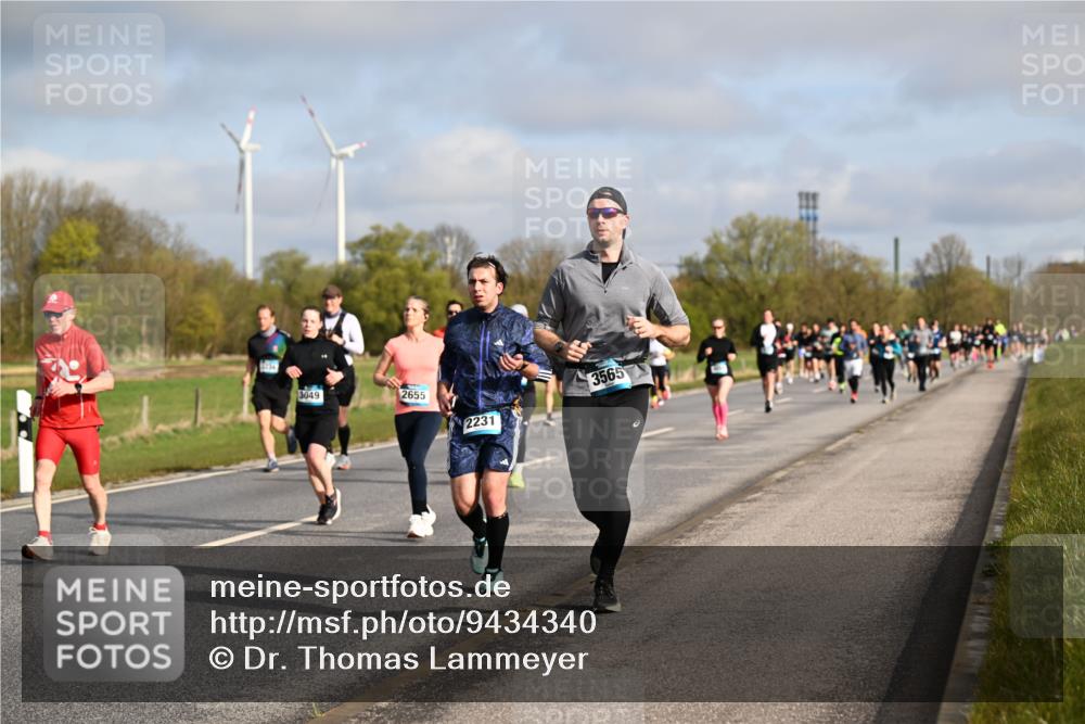 12.04.2026 - 45. Internationalen Wilhelmsburger Insellauf Dr. Thomas Lammeyer http://msf.ph/oto/9434340 12.04.2026 09:20:56 Laufen 3049, 2655, 2231, 3565 meine-sportfotos.de