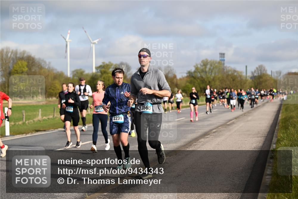12.04.2026 - 45. Internationalen Wilhelmsburger Insellauf Dr. Thomas Lammeyer http://msf.ph/oto/9434343 12.04.2026 09:20:56 Laufen 3049, 2655, 2231, 3565 meine-sportfotos.de