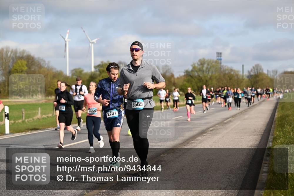 12.04.2026 - 45. Internationalen Wilhelmsburger Insellauf Dr. Thomas Lammeyer http://msf.ph/oto/9434344 12.04.2026 09:20:56 Laufen 49, 3565, 2655, 2231 meine-sportfotos.de