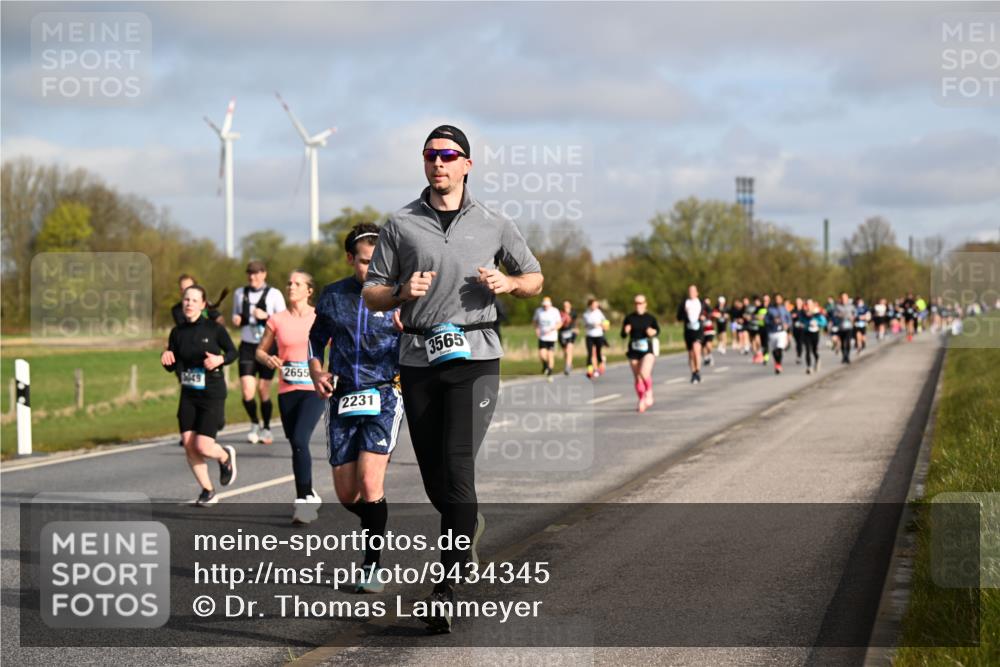 12.04.2026 - 45. Internationalen Wilhelmsburger Insellauf Dr. Thomas Lammeyer http://msf.ph/oto/9434345 12.04.2026 09:20:56 Laufen 109, 49, 2655, 2231, 3565 meine-sportfotos.de