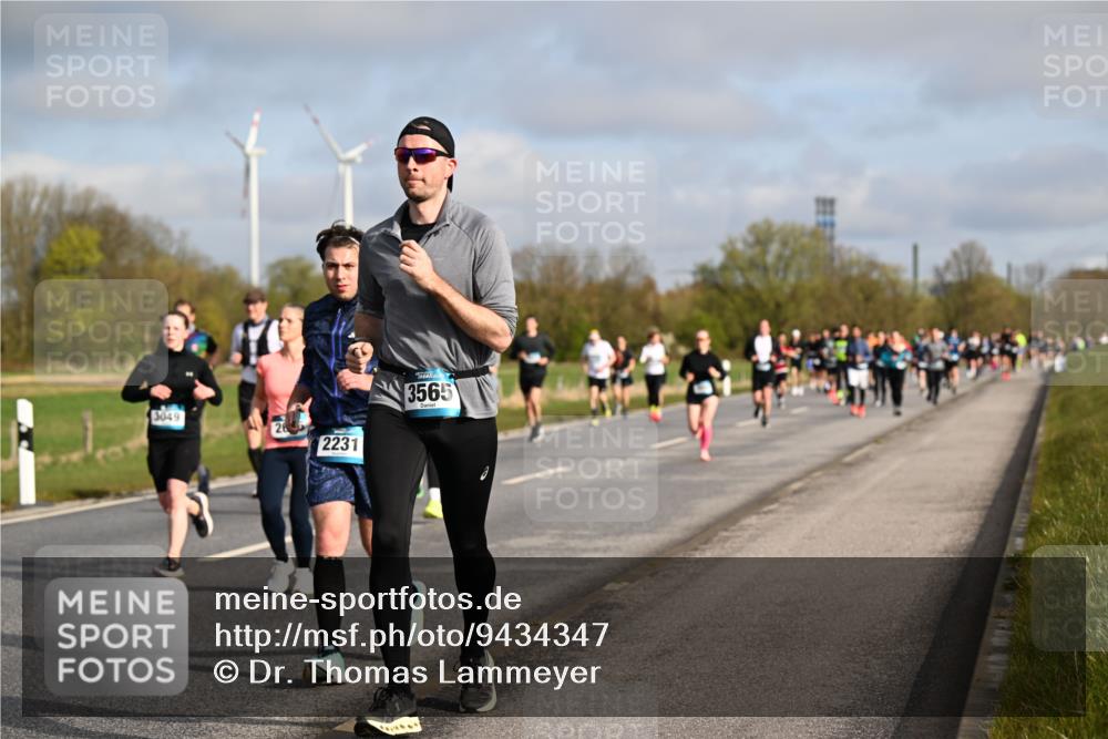 12.04.2026 - 45. Internationalen Wilhelmsburger Insellauf Dr. Thomas Lammeyer http://msf.ph/oto/9434347 12.04.2026 09:20:57 Laufen 3049, 2231, 3565 meine-sportfotos.de