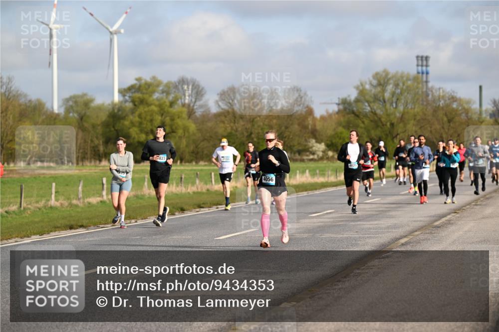 12.04.2026 - 45. Internationalen Wilhelmsburger Insellauf Dr. Thomas Lammeyer http://msf.ph/oto/9434353 12.04.2026 09:20:59 Laufen 935, 823, 2133, 4056, 4825 meine-sportfotos.de