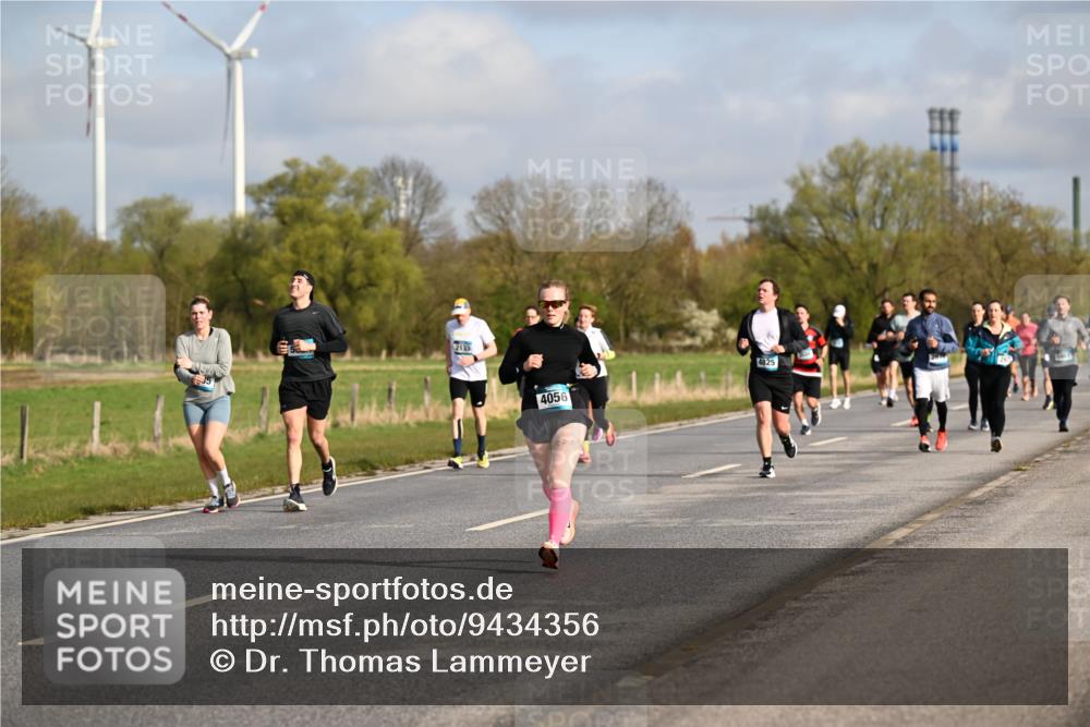 12.04.2026 - 45. Internationalen Wilhelmsburger Insellauf Dr. Thomas Lammeyer http://msf.ph/oto/9434356 12.04.2026 09:20:59 Laufen 2133, 4056, 4825 meine-sportfotos.de