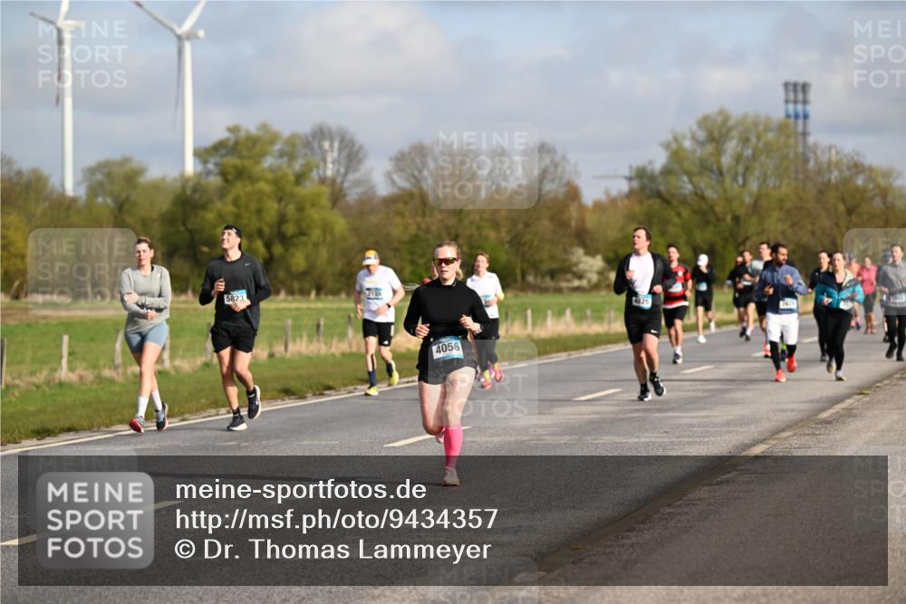 12.04.2026 - 45. Internationalen Wilhelmsburger Insellauf Dr. Thomas Lammeyer http://msf.ph/oto/9434357 12.04.2026 09:21:00 Laufen 7133, 5823, 4056, 4825 meine-sportfotos.de