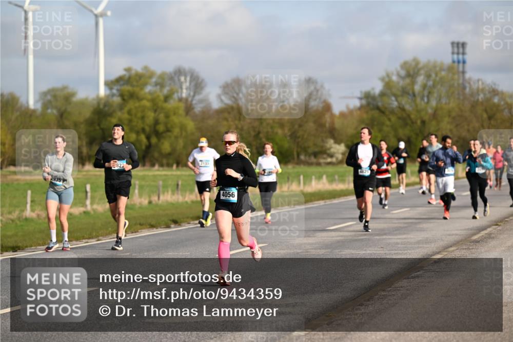12.04.2026 - 45. Internationalen Wilhelmsburger Insellauf Dr. Thomas Lammeyer http://msf.ph/oto/9434359 12.04.2026 09:21:00 Laufen 822, 2133, 4056, 4825 meine-sportfotos.de