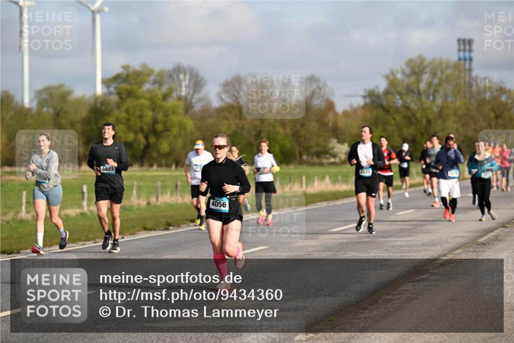 12.04.2026 - 45. Internationalen Wilhelmsburger Insellauf Dr. Thomas Lammeyer http://msf.ph/oto/9434360 12.04.2026 09:21:00 Laufen 5823, 4056, 4825 meine-sportfotos.de