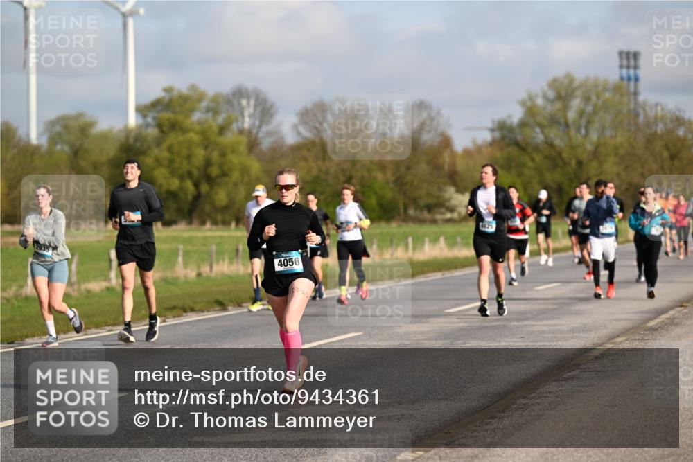 12.04.2026 - 45. Internationalen Wilhelmsburger Insellauf Dr. Thomas Lammeyer http://msf.ph/oto/9434361 12.04.2026 09:21:00 Laufen 2935, 4056 meine-sportfotos.de