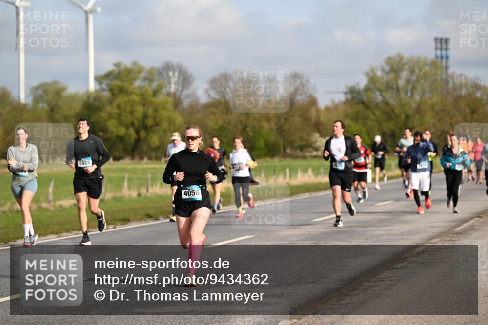 12.04.2026 - 45. Internationalen Wilhelmsburger Insellauf Dr. Thomas Lammeyer http://msf.ph/oto/9434362 12.04.2026 09:21:00 Laufen 5823, 4056 meine-sportfotos.de