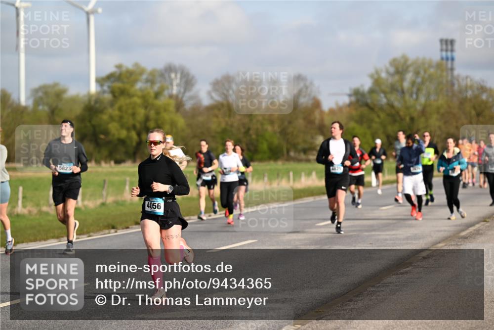12.04.2026 - 45. Internationalen Wilhelmsburger Insellauf Dr. Thomas Lammeyer http://msf.ph/oto/9434365 12.04.2026 09:21:01 Laufen 5823, 4056 meine-sportfotos.de