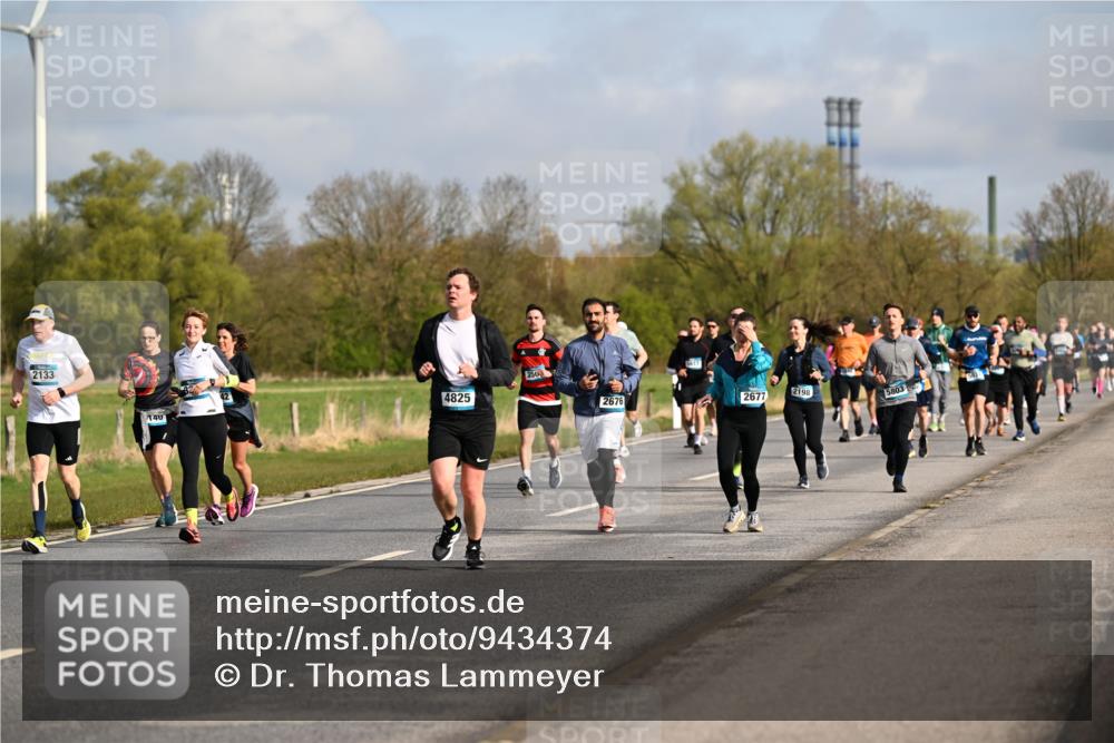 12.04.2026 - 45. Internationalen Wilhelmsburger Insellauf Dr. Thomas Lammeyer http://msf.ph/oto/9434374 12.04.2026 09:21:02 Laufen 2133, 350, 4825, 140, 2676, 2677, 2198, 5803 meine-sportfotos.de