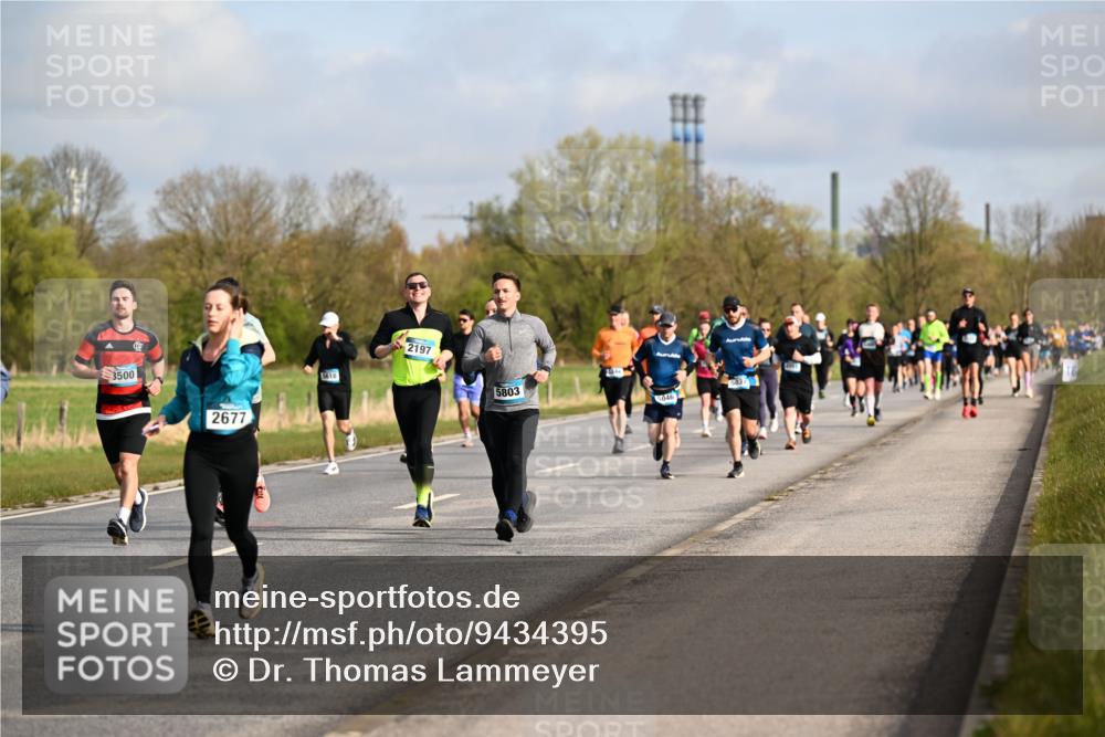 12.04.2026 - 45. Internationalen Wilhelmsburger Insellauf Dr. Thomas Lammeyer http://msf.ph/oto/9434395 12.04.2026 09:21:06 Laufen 3500, 2677, 5618, 2197, 5803, 6046 meine-sportfotos.de