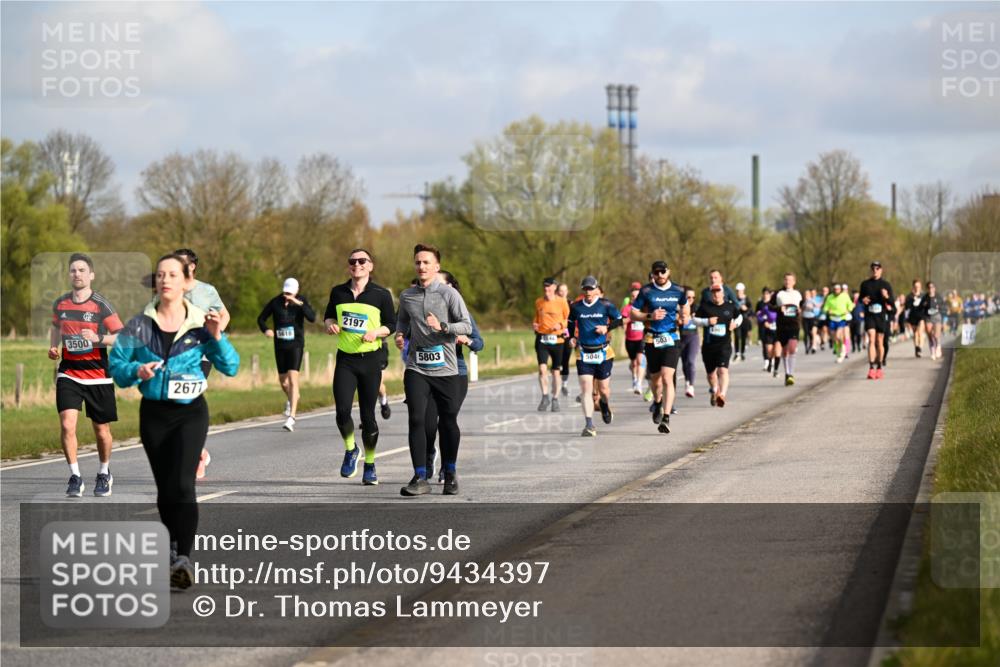 12.04.2026 - 45. Internationalen Wilhelmsburger Insellauf Dr. Thomas Lammeyer http://msf.ph/oto/9434397 12.04.2026 09:21:06 Laufen 3500, 2677, 5618, 2197, 5803, 503, 5046 meine-sportfotos.de