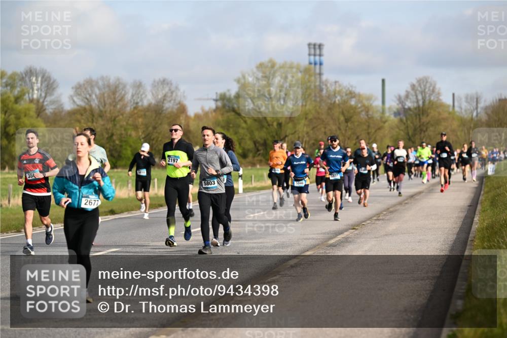 12.04.2026 - 45. Internationalen Wilhelmsburger Insellauf Dr. Thomas Lammeyer http://msf.ph/oto/9434398 12.04.2026 09:21:06 Laufen 350, 2677, 5618, 2197, 5803, 5046, 5037 meine-sportfotos.de