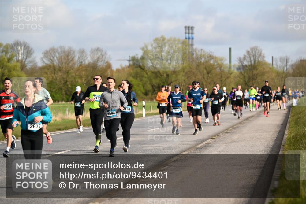 12.04.2026 - 45. Internationalen Wilhelmsburger Insellauf Dr. Thomas Lammeyer http://msf.ph/oto/9434401 12.04.2026 09:21:07 Laufen 500, 2677, 2197, 2198, 5037, 5803, 5046 meine-sportfotos.de