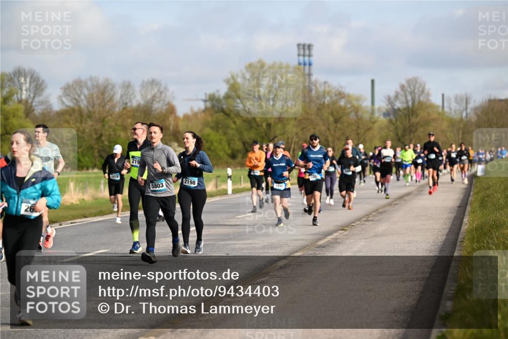 12.04.2026 - 45. Internationalen Wilhelmsburger Insellauf Dr. Thomas Lammeyer http://msf.ph/oto/9434403 12.04.2026 09:21:07 Laufen 26, 5618, 219, 5803, 2198, 5046, 503 meine-sportfotos.de