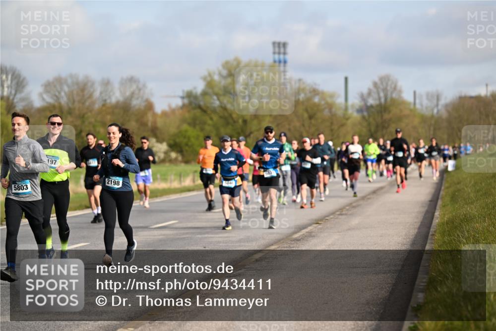 12.04.2026 - 45. Internationalen Wilhelmsburger Insellauf Dr. Thomas Lammeyer http://msf.ph/oto/9434411 12.04.2026 09:21:08 Laufen 5803, 197, 2198, 504 meine-sportfotos.de