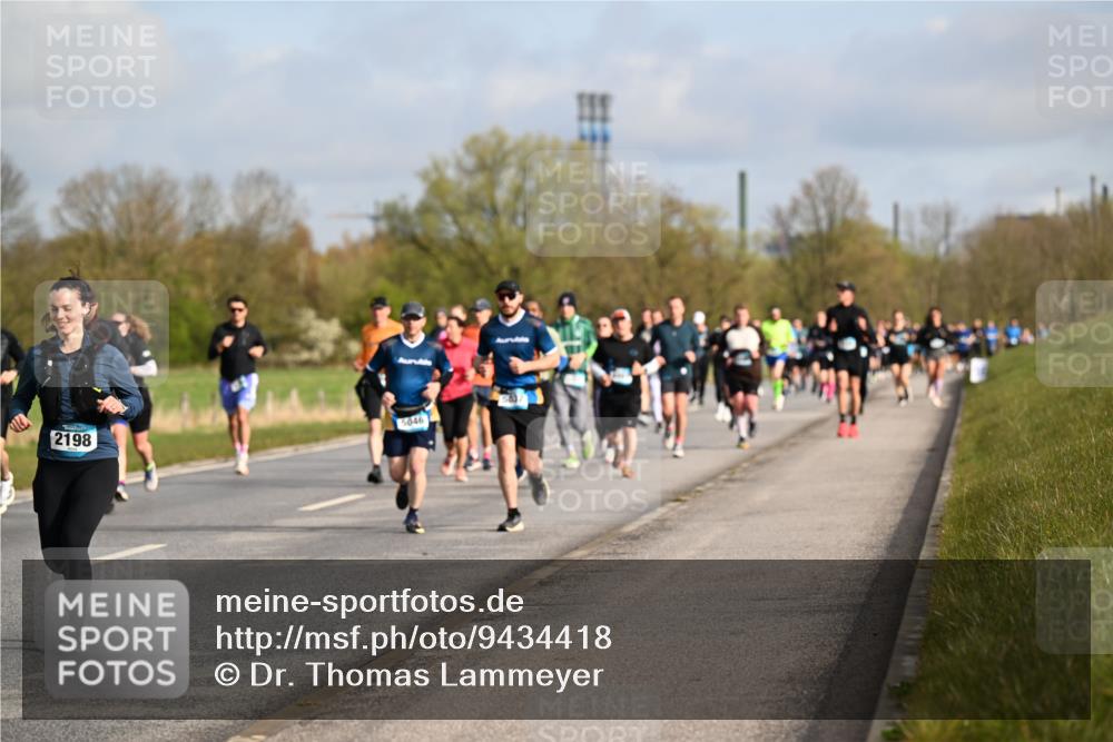 12.04.2026 - 45. Internationalen Wilhelmsburger Insellauf Dr. Thomas Lammeyer http://msf.ph/oto/9434418 12.04.2026 09:21:09 Laufen 2198, 5046 meine-sportfotos.de