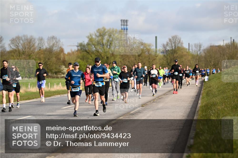 12.04.2026 - 45. Internationalen Wilhelmsburger Insellauf Dr. Thomas Lammeyer http://msf.ph/oto/9434423 12.04.2026 09:21:10 Laufen 5617, 237, 27, 5046, 5037, 4991 meine-sportfotos.de