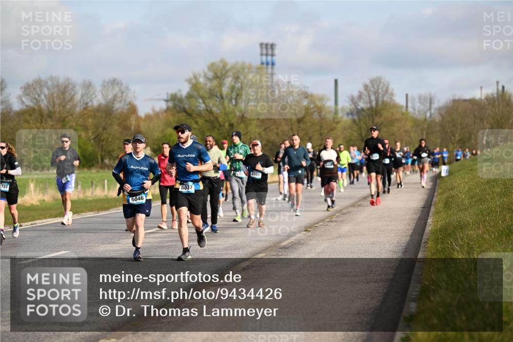12.04.2026 - 45. Internationalen Wilhelmsburger Insellauf Dr. Thomas Lammeyer http://msf.ph/oto/9434426 12.04.2026 09:21:11 Laufen 237, 5046, 5037, 4991 meine-sportfotos.de
