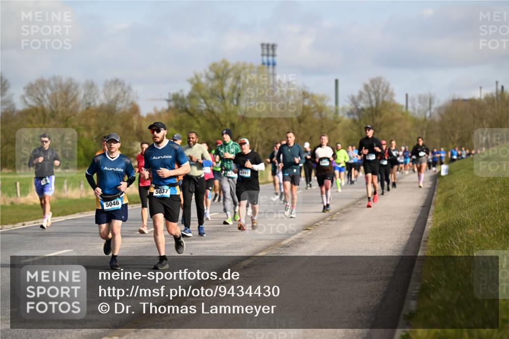 12.04.2026 - 45. Internationalen Wilhelmsburger Insellauf Dr. Thomas Lammeyer http://msf.ph/oto/9434430 12.04.2026 09:21:12 Laufen 5046, 5037, 4991 meine-sportfotos.de