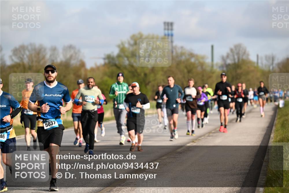 12.04.2026 - 45. Internationalen Wilhelmsburger Insellauf Dr. Thomas Lammeyer http://msf.ph/oto/9434437 12.04.2026 09:21:13 Laufen 3064, 46, 5037 meine-sportfotos.de